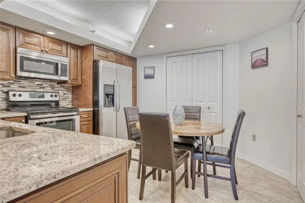 $2,900 | 690 Island Way, Unit 307, Clearwater Beach, FL 33767