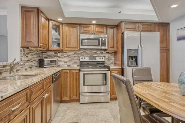 $2,900 | 690 Island Way, Unit 307, Clearwater Beach, FL 33767