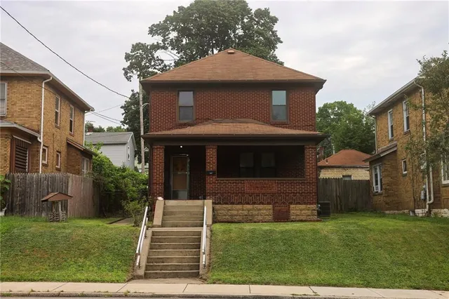 $159,900 | 737 St Clair Avenue, Clairton, PA 15025