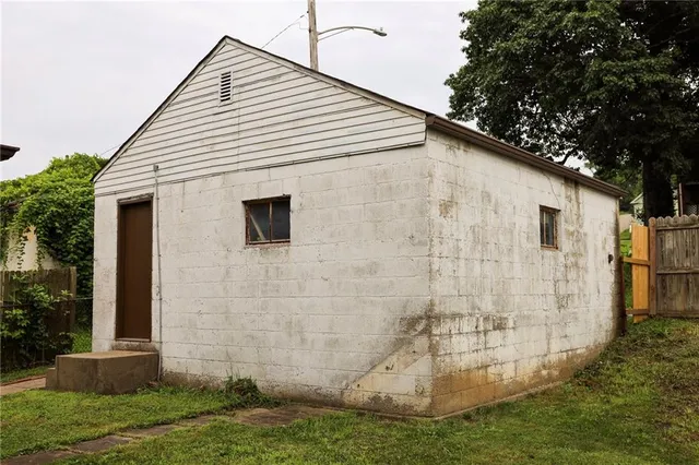 $159,900 | 737 St Clair Avenue, Clairton, PA 15025