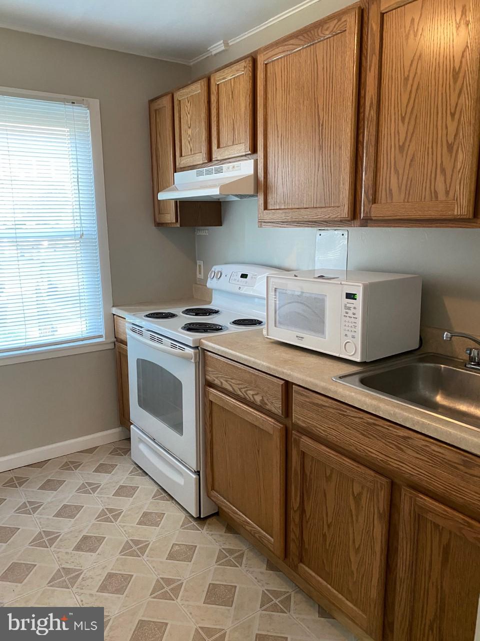 42 Ridge Road, Unit M Greenbelt, MD 20770 - Photo 2 of 14 Kit