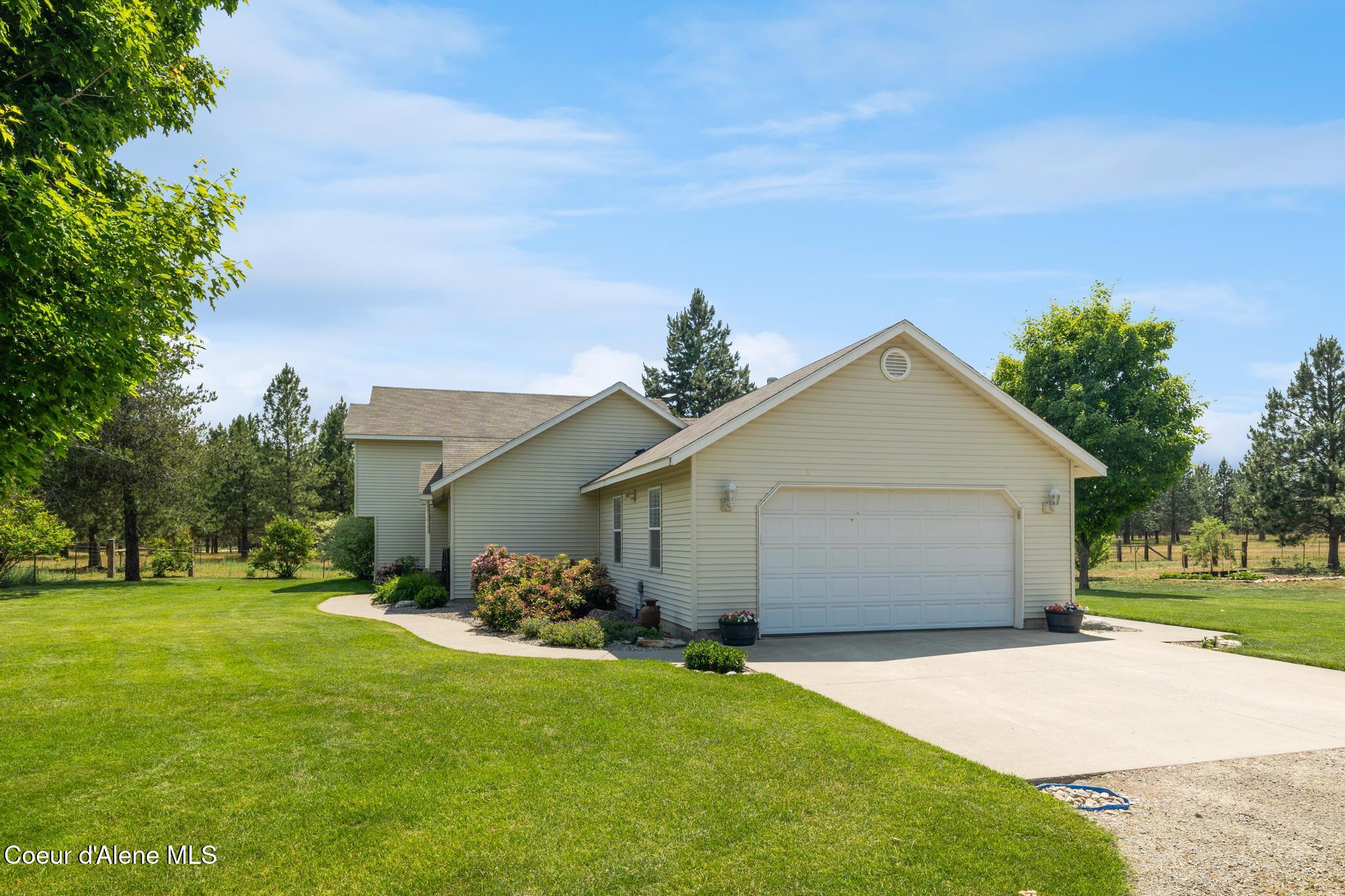 30267 North Wheatridge Road Athol, ID 83801 - Photo 3 of 79 IMG_0844