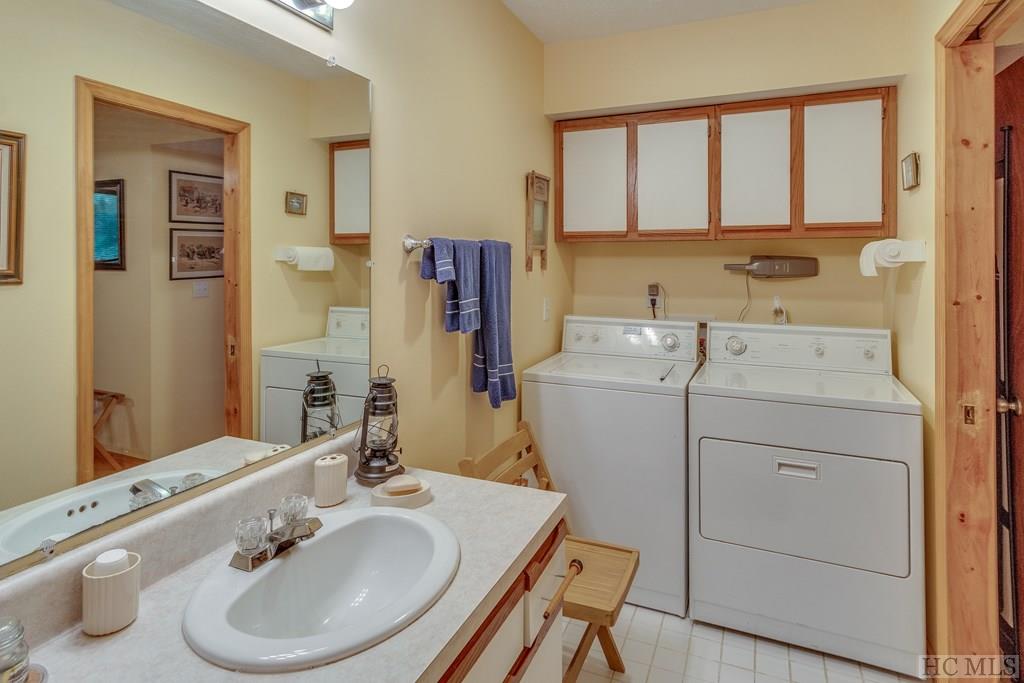 229 Dills Road Highlands, NC 28741 - Photo 15 of 32 Gallery Image 15