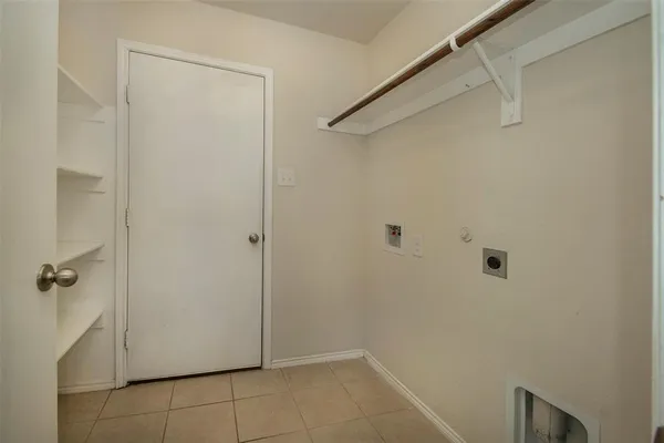 $1,495 | 1423 Swan Ridge Drive, Sherman, TX 75092