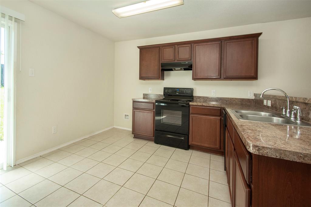 1423 Swan Ridge Drive Sherman, TX 75092 - Photo 9 of 21