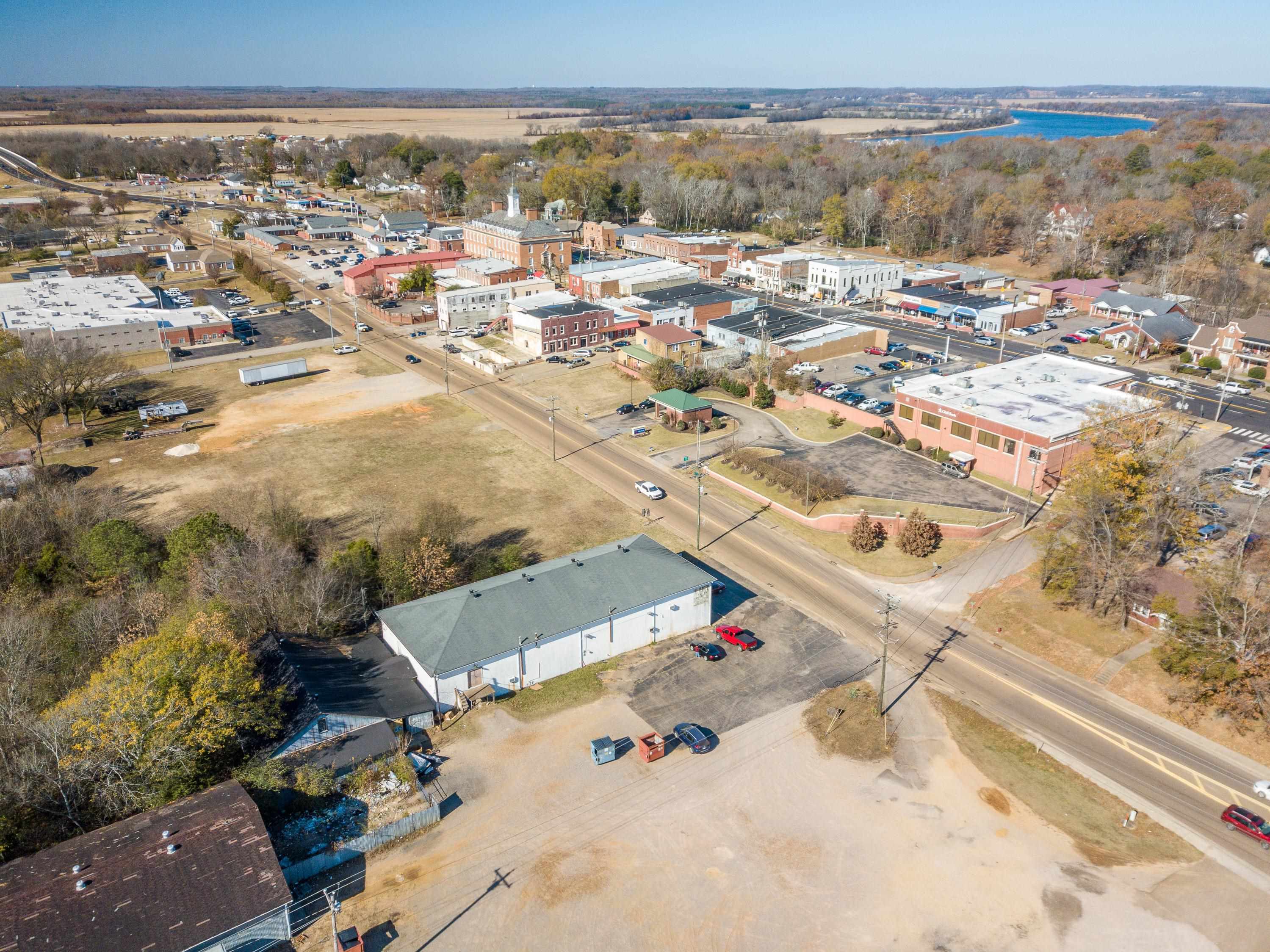 Water Street Savannah, TN 38372 - Photo 6 of 7 an aerial view of residential houses with outdoor space