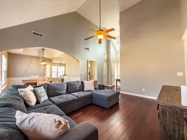 $395,000 | 1122 Thompson Farms Street, Lascassas, TN 37085