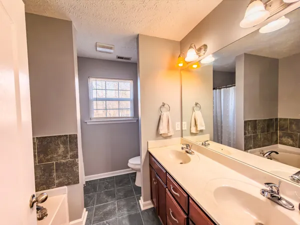 $395,000 | 1122 Thompson Farms Street, Lascassas, TN 37085