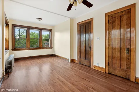 $2,100 | 1522 North Austin Boulevard, Unit 2, Oak Park, IL 60302