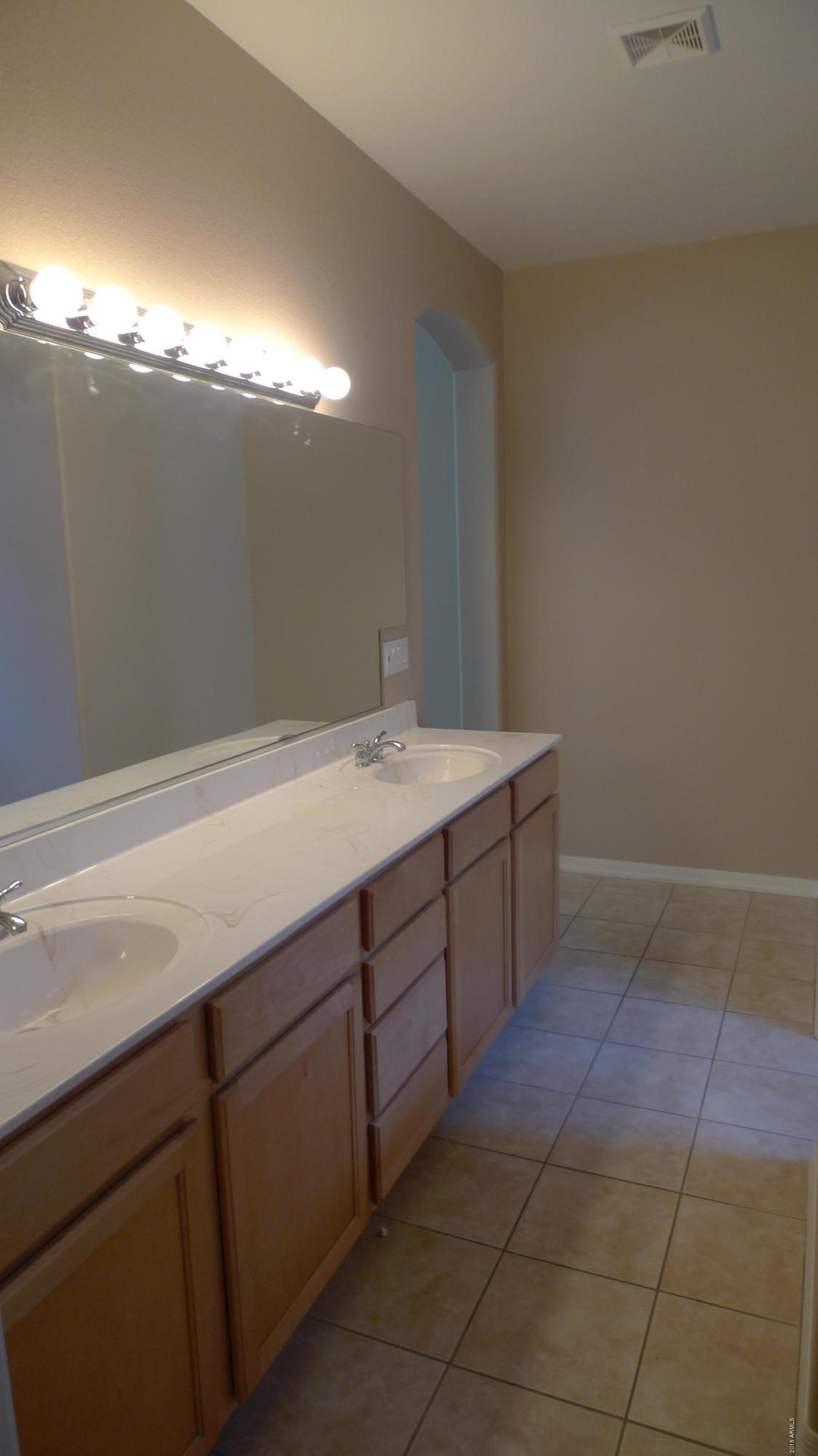 1415 East Osborn Road Phoenix, AZ 85014 - Photo 11 of 19 P1010276