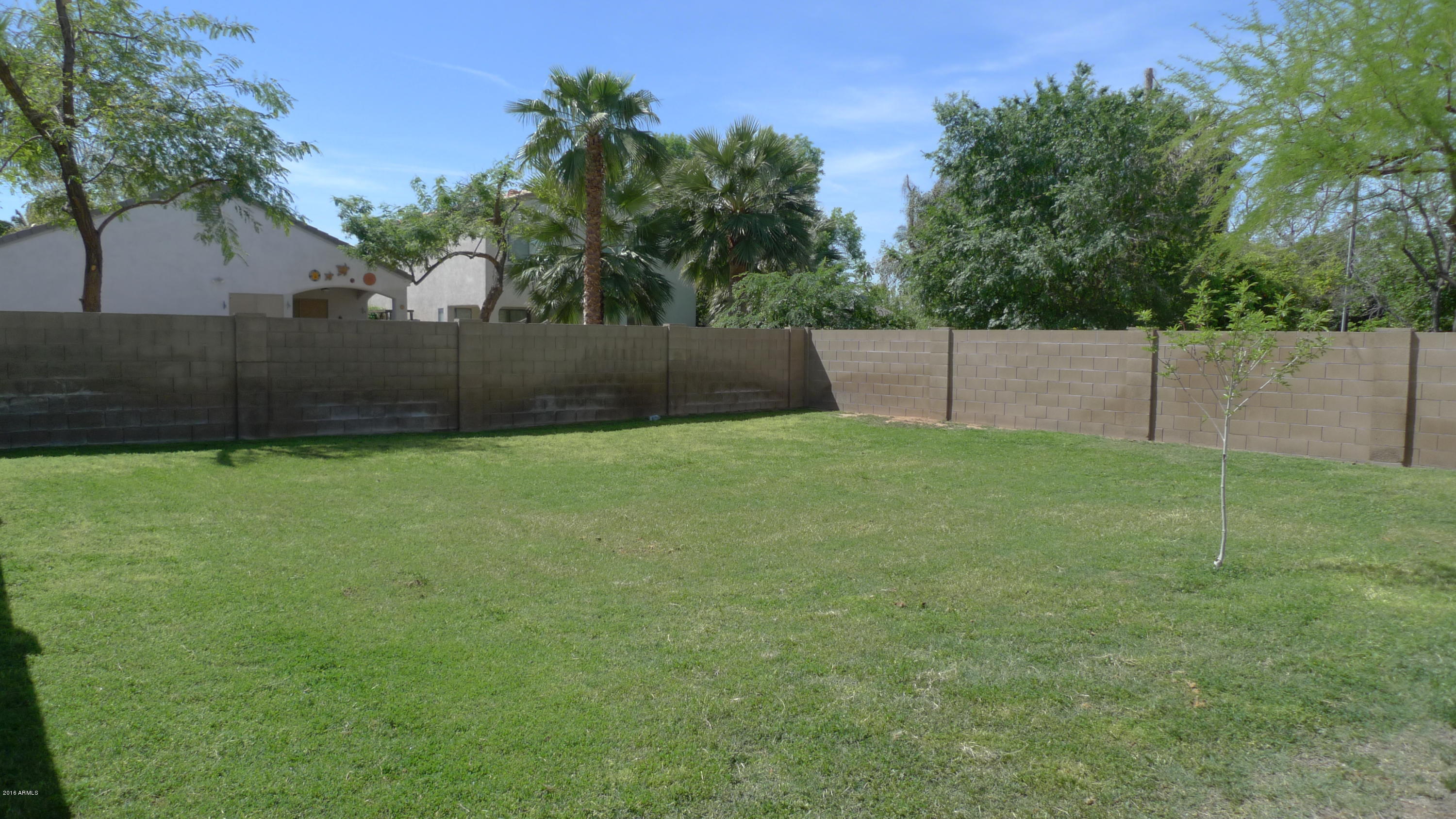 1415 East Osborn Road Phoenix, AZ 85014 - Photo 18 of 19 1415 E Osborn Yard 3