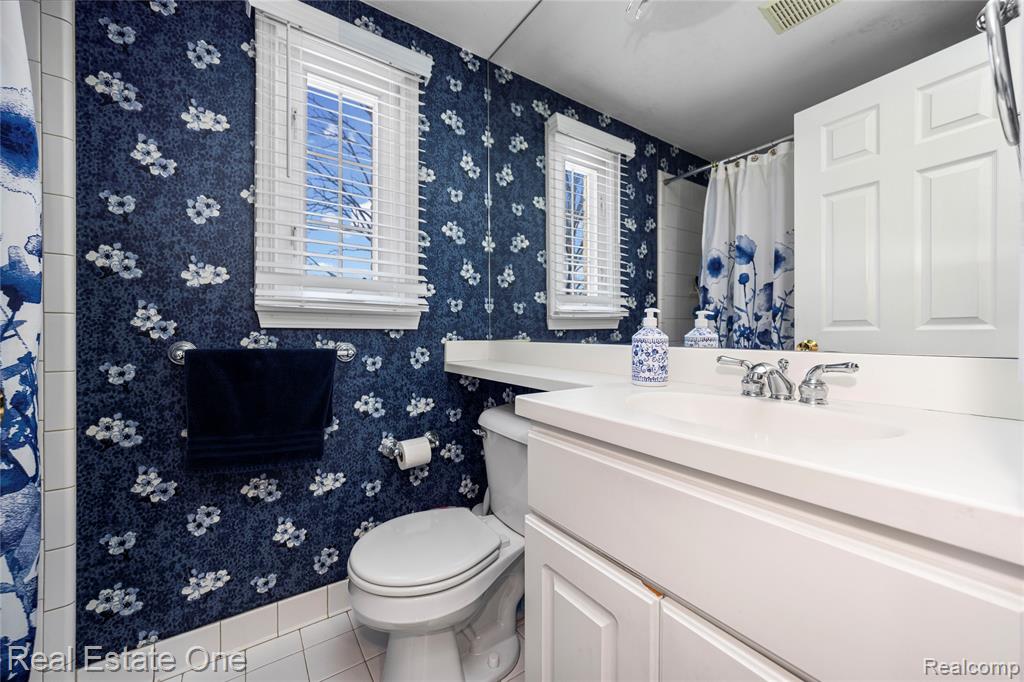 1675 Graefield Road Birmingham, MI 48009 - Photo 18 of 21