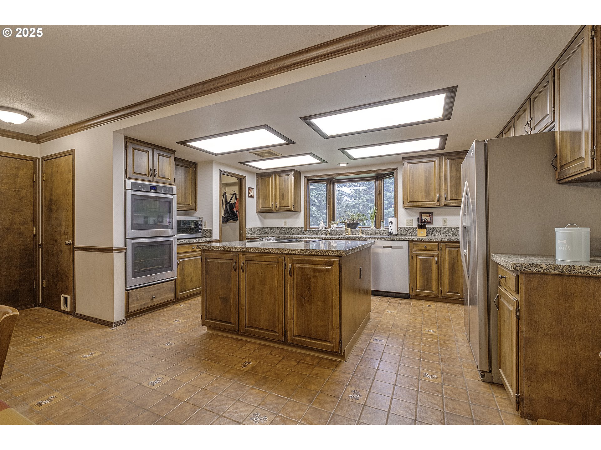 21445 Southwest Ornduff Road Hillsboro, OR 97123 - Photo 3 of 35 Gallery Image 3