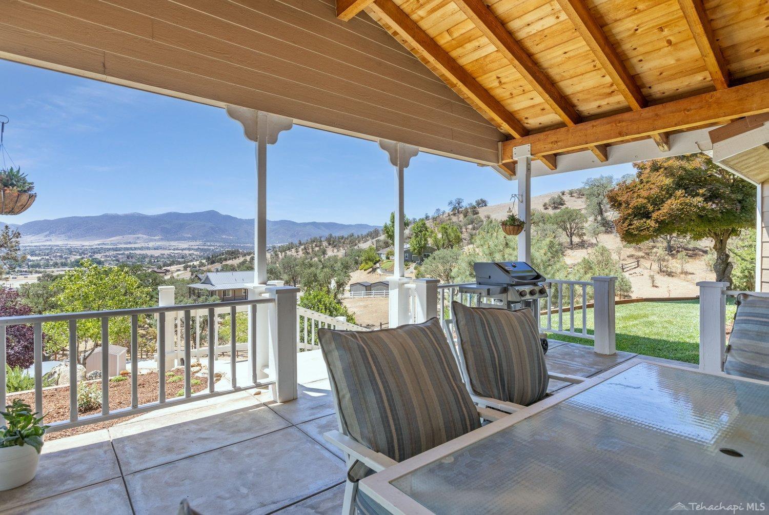 21218 Pine Ridge Drive Tehachapi, CA 93561 - Photo 4 of 62 Gallery Image 4