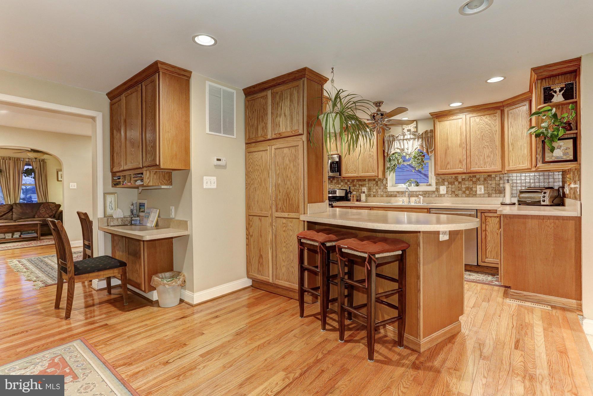 6412 Sherwood Road Baltimore, MD 21239 - Photo 15 of 30 Kitchen open to breakfast room and fam rm