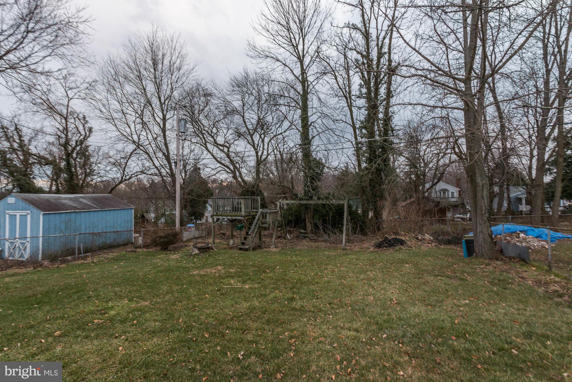 6412 Sherwood Road Baltimore, MD 21239 - Photo 6 of 30 Fenced back yard.
