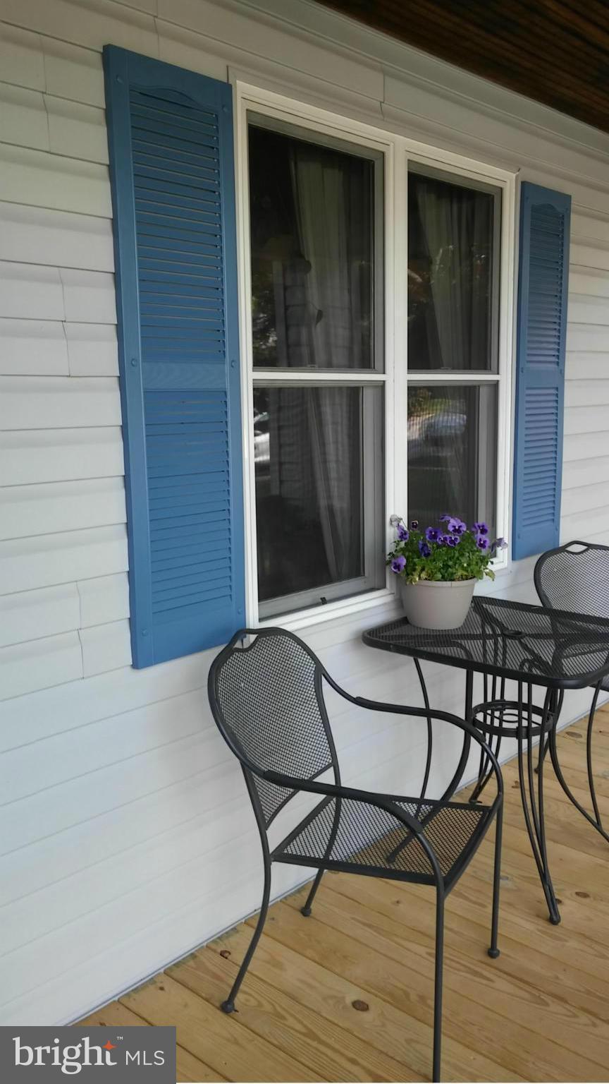 6412 Sherwood Road Baltimore, MD 21239 - Photo 7 of 30 Cute front porch