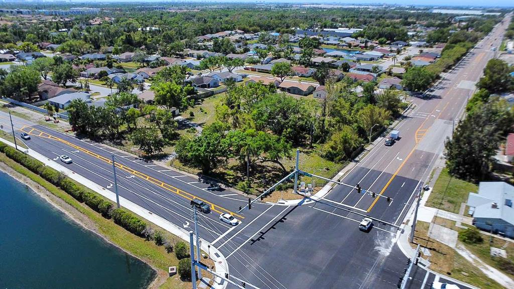 7720 Tuttle Avenue Sarasota, FL 34243 - Photo 7 of 12