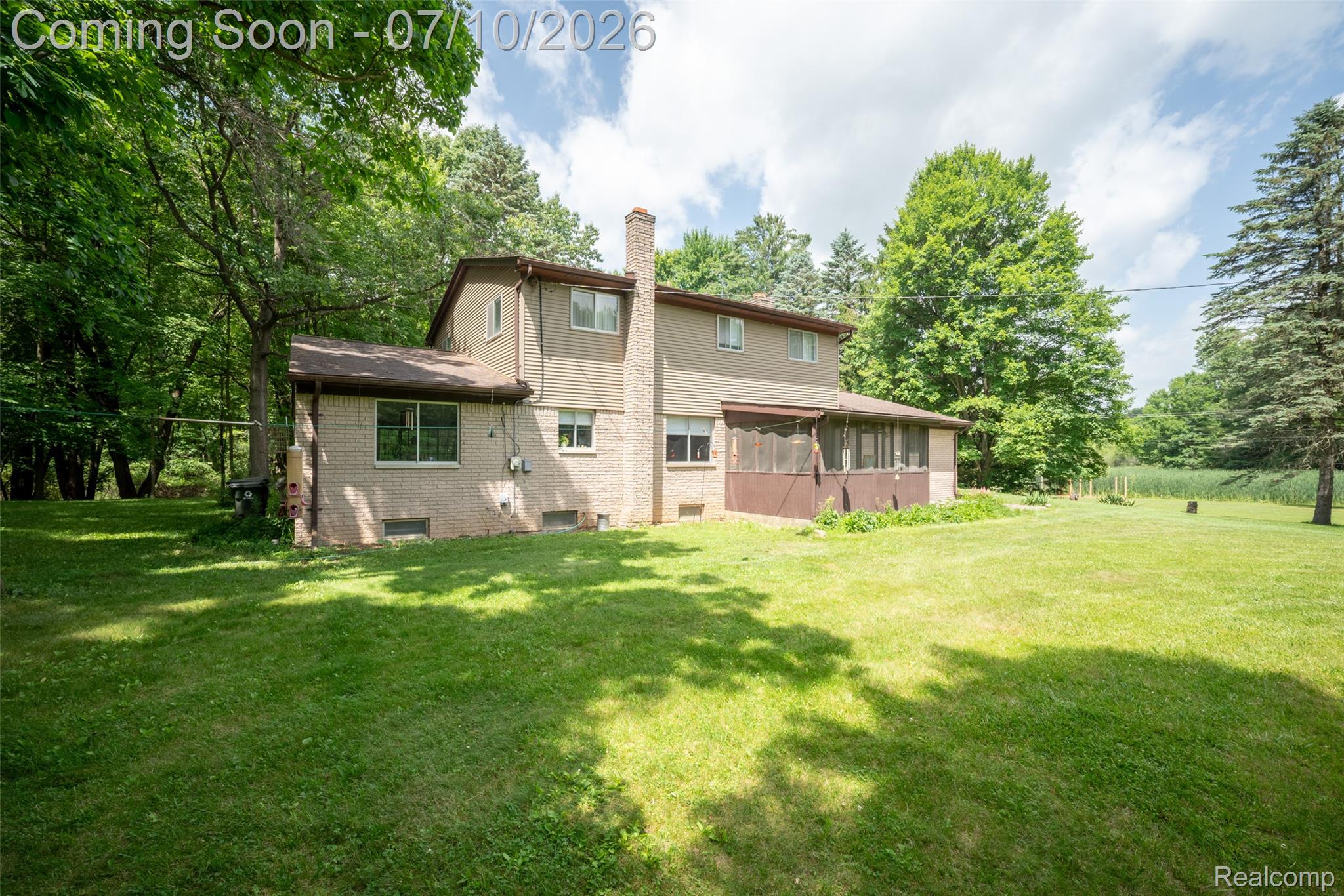 560 Coats Road Lake Orion, MI 48362 - Photo 4 of 39 4.jpg