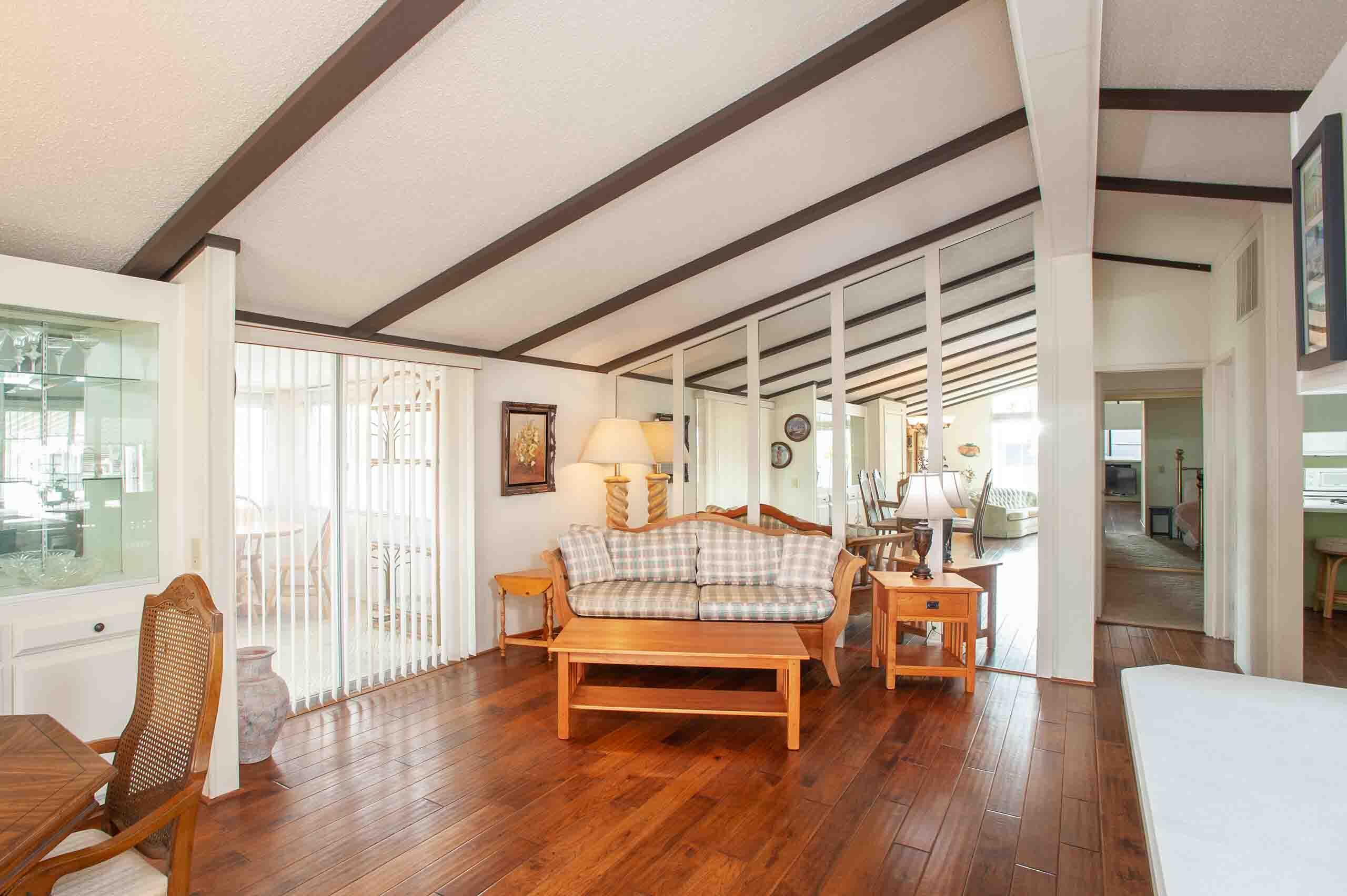 6180 Via Real, Unit 10 Carpinteria, CA 93013 - Photo 5 of 23 family room