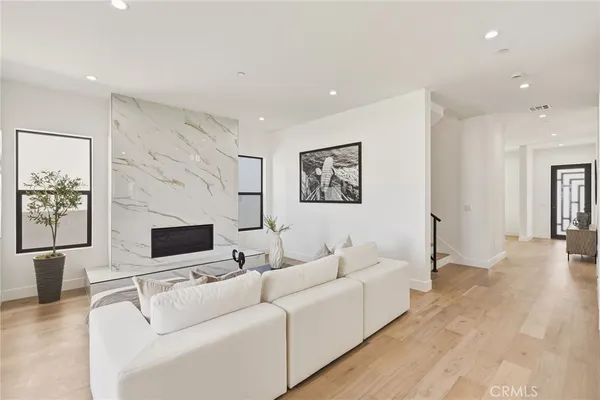 $2,395,000 | 2501 Curtis Avenue, Redondo Beach, CA 90278