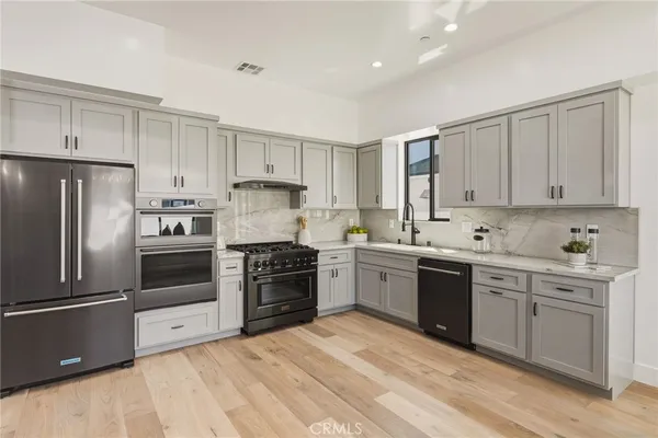 $2,395,000 | 2501 Curtis Avenue, Redondo Beach, CA 90278