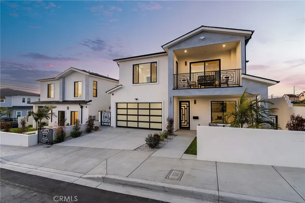 $2,395,000 | 2501 Curtis Avenue, Redondo Beach, CA 90278