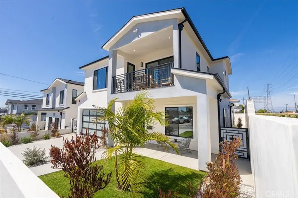$2,395,000 | 2501 Curtis Avenue, Redondo Beach, CA 90278