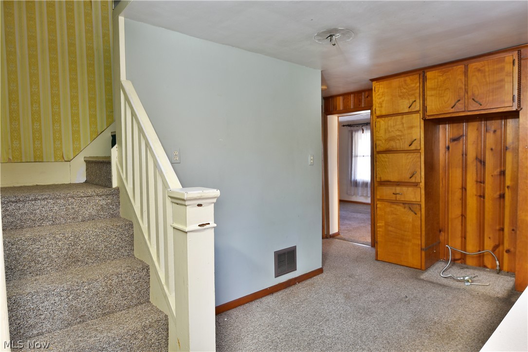 81 Spring Street Southeast Hubbard, OH 44425 - Photo 16 of 35 Gallery Image 16