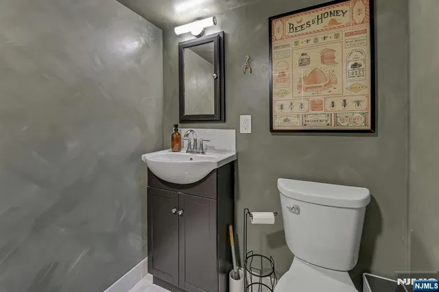 $699,000 | 19 Pine Street, Closter, NJ 07624