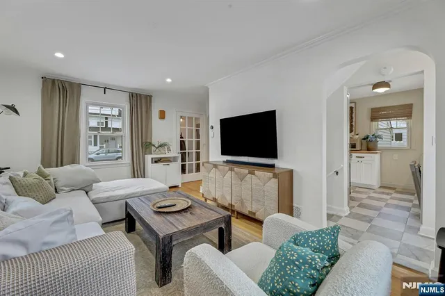 $699,000 | 19 Pine Street, Closter, NJ 07624