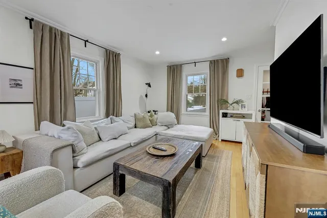 $699,000 | 19 Pine Street, Closter, NJ 07624