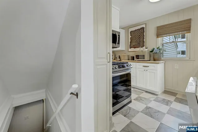 $699,000 | 19 Pine Street, Closter, NJ 07624