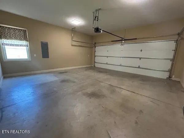 $2,100 | 450 Beachwood Drive, Crossville, TN 38558