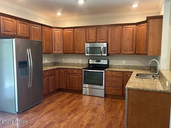 $2,100 | 450 Beachwood Drive, Crossville, TN 38558