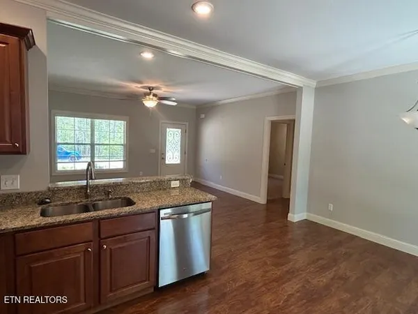 $2,100 | 450 Beachwood Drive, Crossville, TN 38558