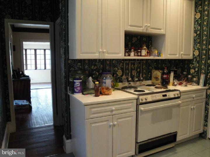 890 Wises Mill Road Philadelphia, PA 19128 - Photo 4 of 12 Gallery Image 4