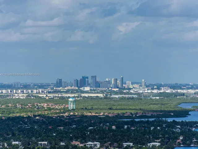 $9,500 | 4010 South Ocean Drive, Unit 1404, Hollywood, FL 33019