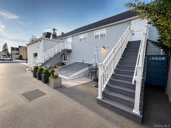 $1,600 | 2757 Long Beach Road, Unit 2, Oceanside, NY 11572