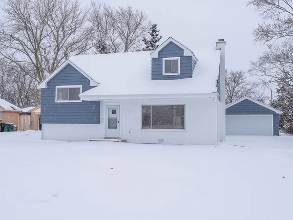 $494,900 | 8425 West Carol Street, Niles, IL 60714
