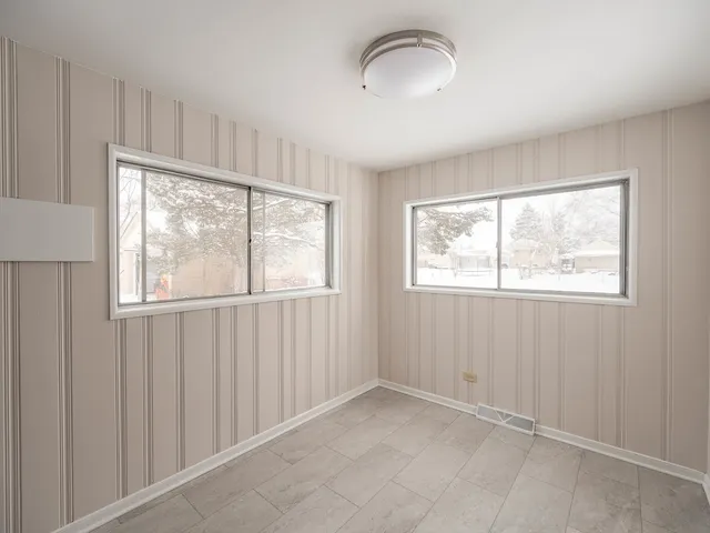 $514,900 | 8425 West Carol Street, Niles, IL 60714