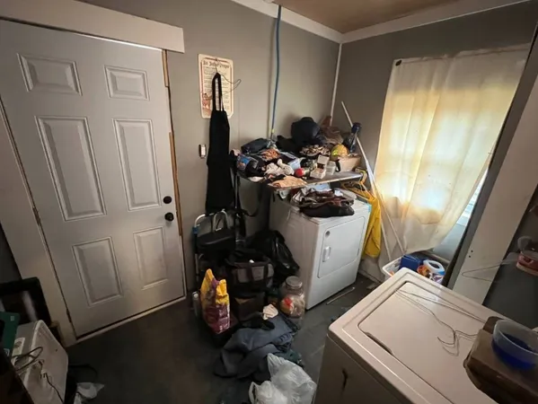 a view of a storage & utility room