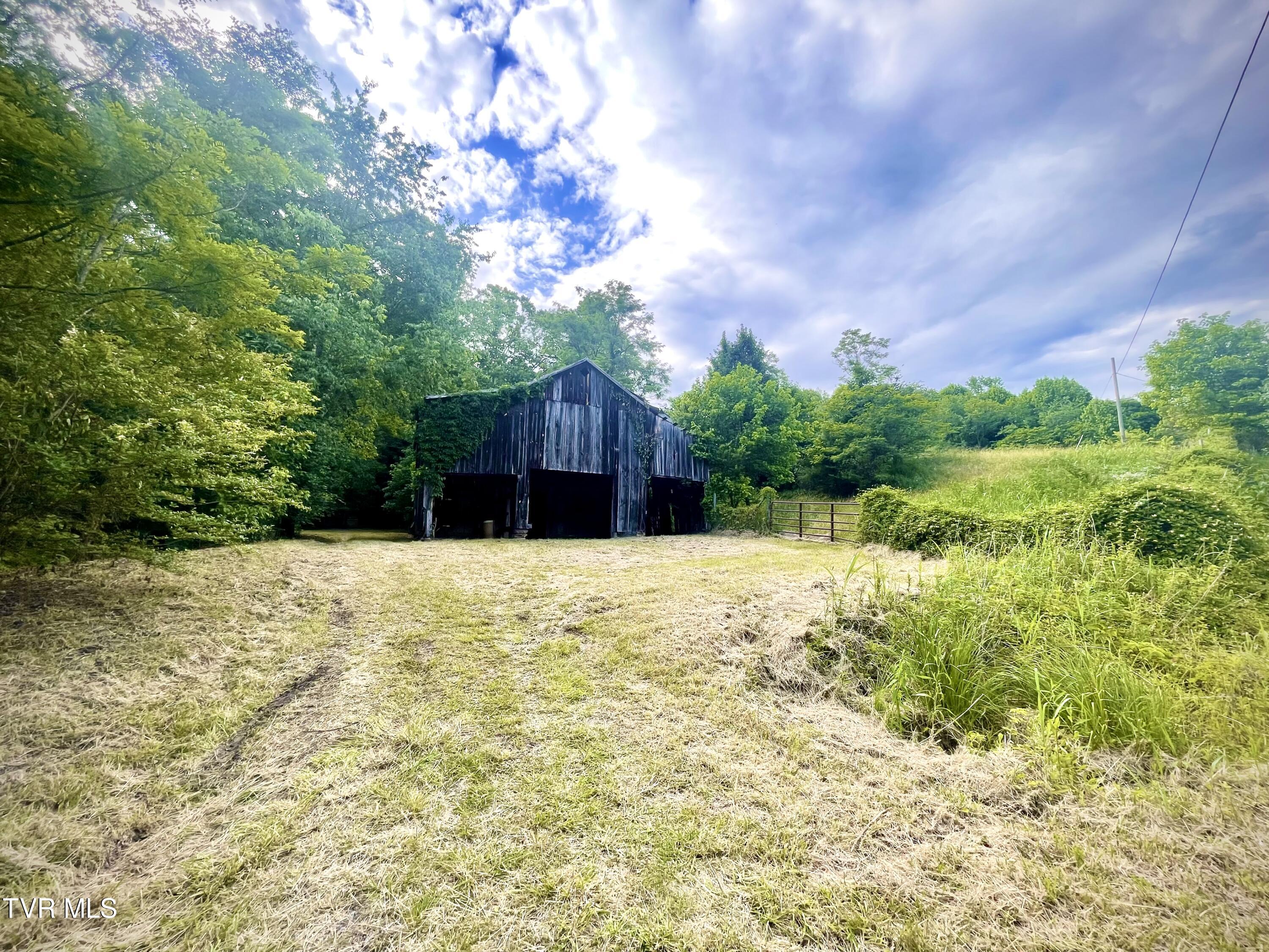 3323 Mendota Road Mendota, VA 24270 - Photo 2 of 85 image_50424577 (1)