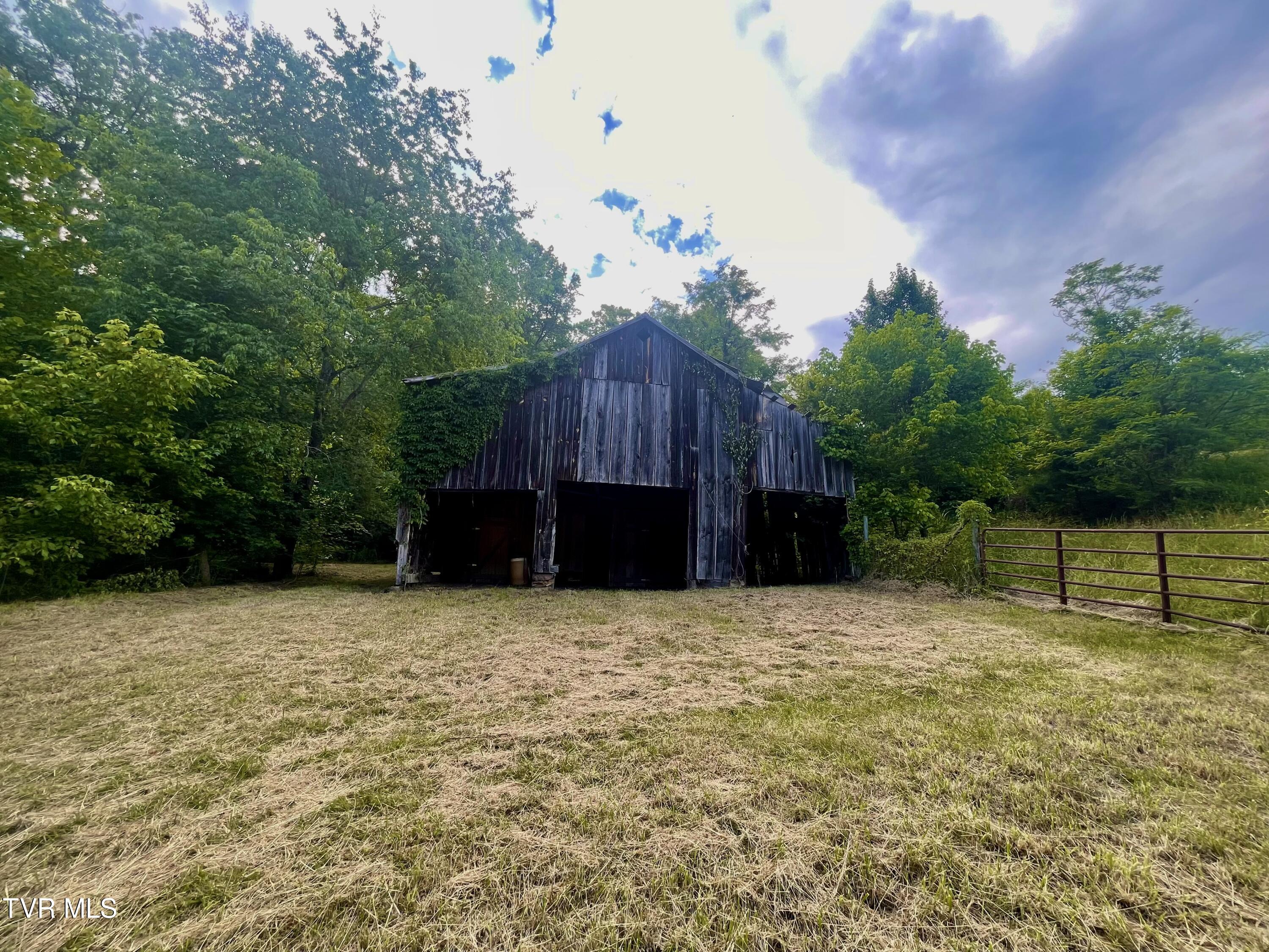 3323 Mendota Road Mendota, VA 24270 - Photo 3 of 85 image_50397697