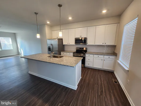 $2,050 | 1264 Red Clover Lane, Ranson, WV 25438