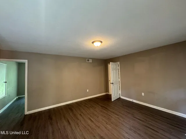 $64,900 | 2971 Kentwood Drive, Jackson, MS 39212