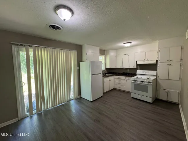 $64,900 | 2971 Kentwood Drive, Jackson, MS 39212