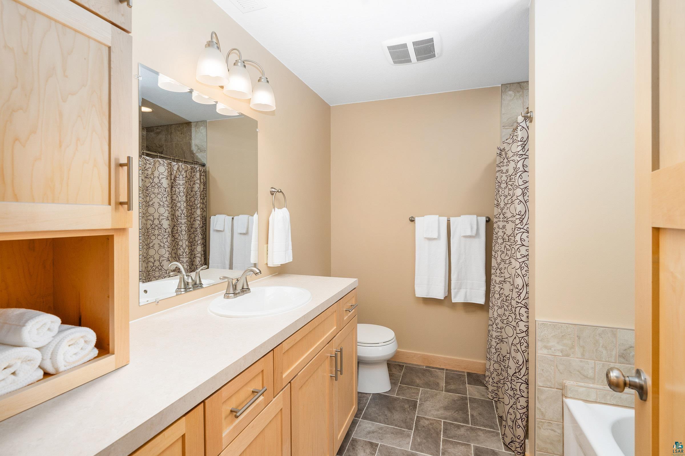 3673 Mattson Road Cloquet, MN 55720 - Photo 20 of 40 Full Master Bath