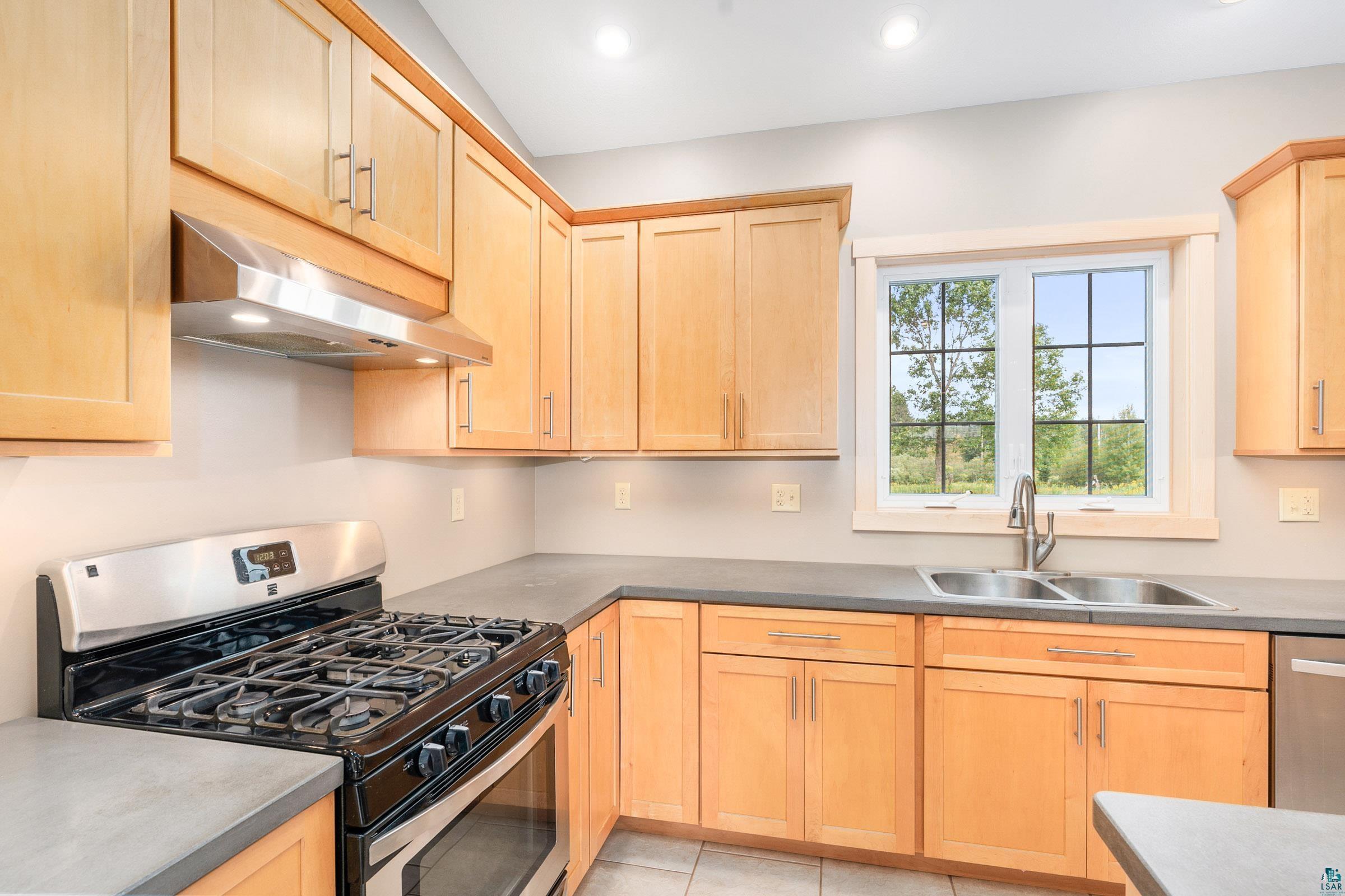 3673 Mattson Road Cloquet, MN 55720 - Photo 8 of 40 Kitchen