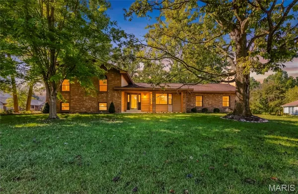 $395,000 | 145 Bluffview Drive, Troy, MO 63379